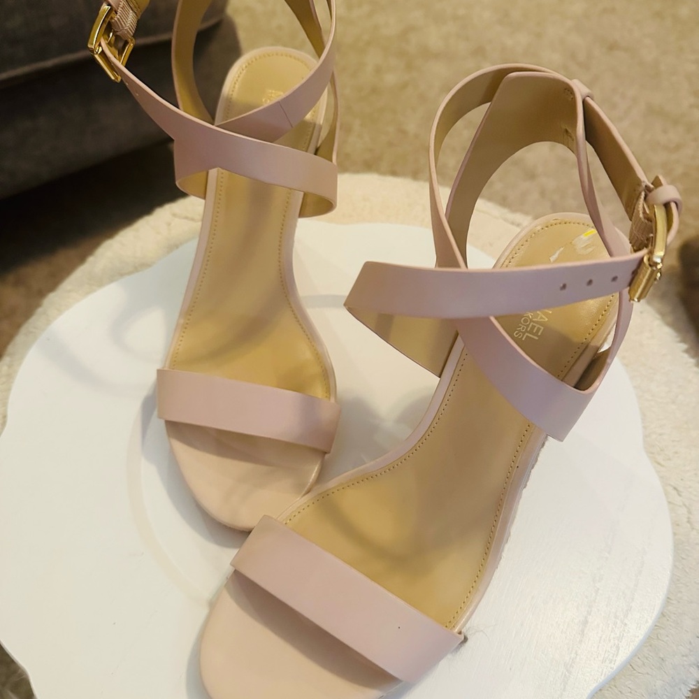 MICHAEL KORS LEATHER KAYLA WEDGES